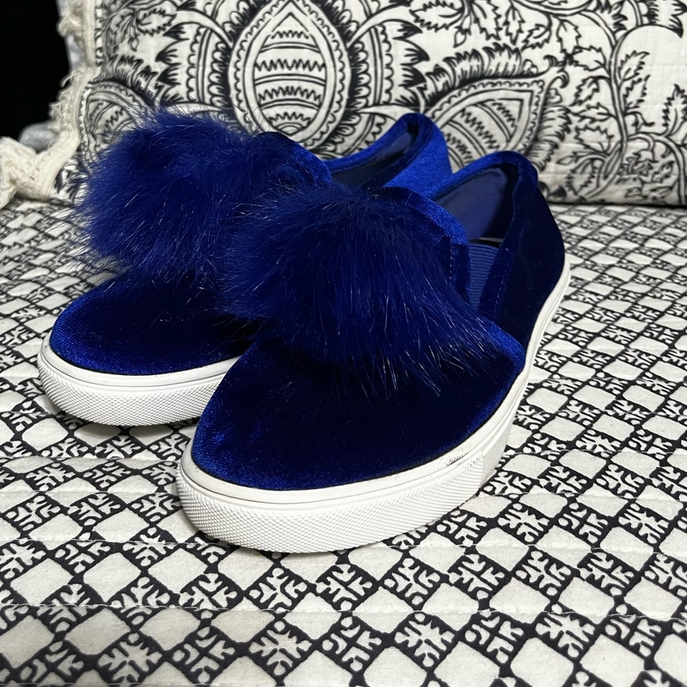 Betsey Johnson Puff ball slip on tennis shoes